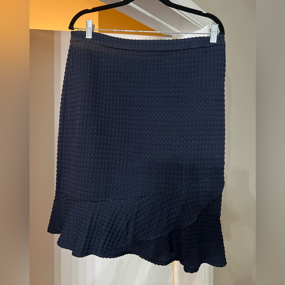 NWT Banana republic blue pencil skirt with ruffle detail size 12
